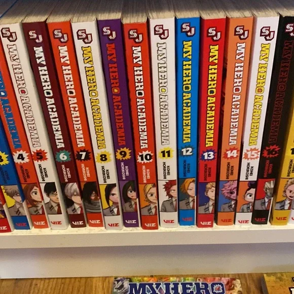 My hero academia books 1-30 & ultra analysis and vigilantes . Total 32 books - Picture 3 of 12